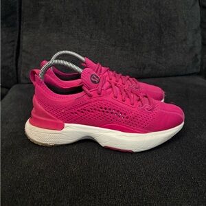 Lululemon Women's Chargefeel 3 Workout Shoes in Geranium Pink. Size 7.